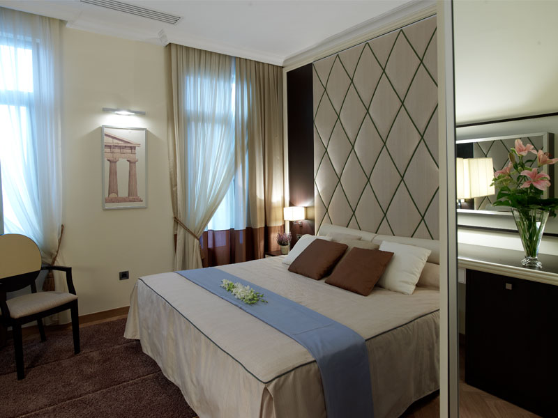 διαμονή φιλοξενία με διακριτική πολυτέλεια σε ευρύχωρα δωμάτια Σπάρτη hotel-menelaion-rooms-3